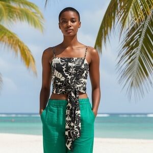 Le Superbe M/L Black White Luau Tropical Bow Front Crop Top NWT resort